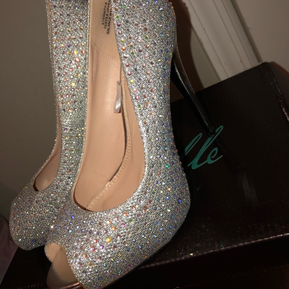 Sparkly prom heels